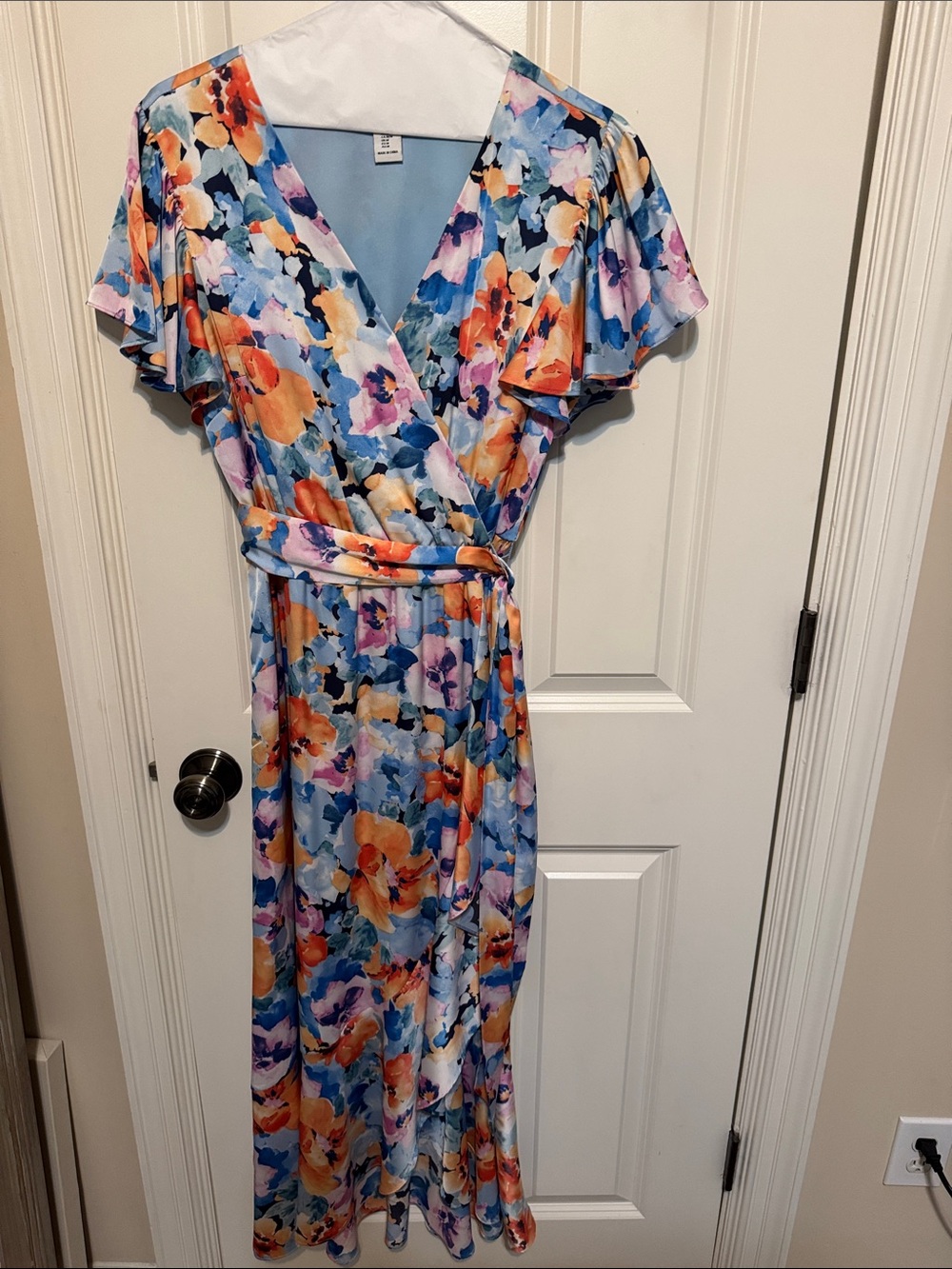 Nicole Miller Floral satin Dress size medium